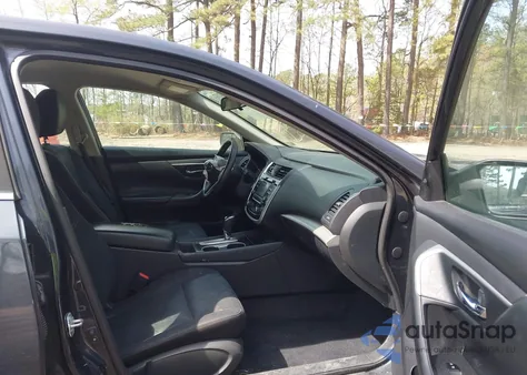 2018 Nissan Altima 2.5 Sv z USA, uszkodzony, nr VIN 1N4AL3AP9JC184482